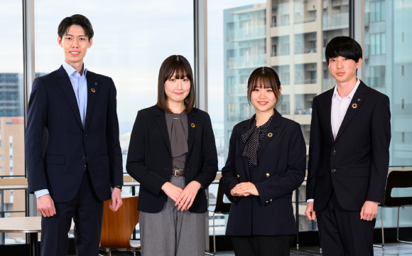 若手行員座談会 仲間と一緒に